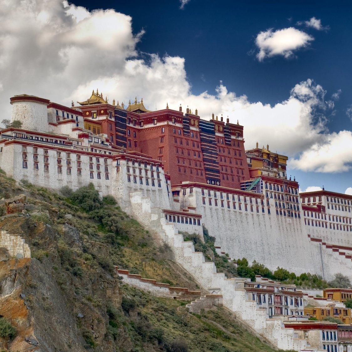 Lhasa Gonggar Airport exterior